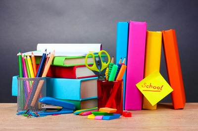 明亮文具与书籍 点亮学习与灵感之光